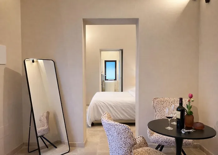 Cava Urban Relais & Pool *