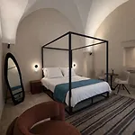 Cava Urban Relais & Pool Hotel *