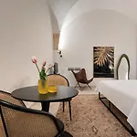 Cava Urban Relais & Pool Lecce