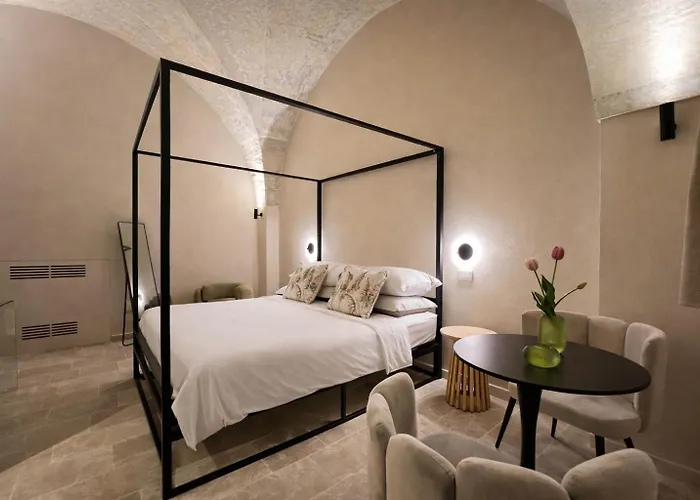Hotel Cava Urban Relais & Pool