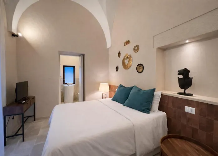 Hotel Cava Urban Relais & Pool